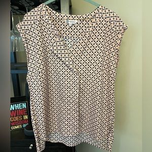 Women’s Bobeau patterned blouse - size medium